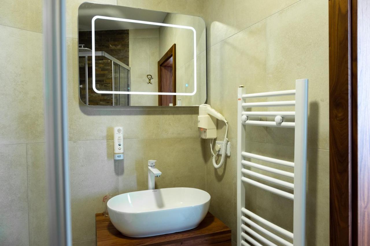 Edemus - Motel & Restaurant Maglaj Bagian luar foto